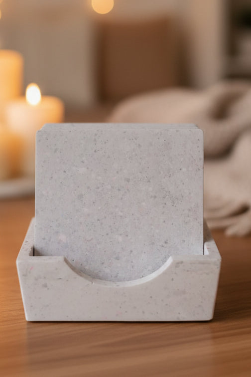 4x coasters in holder