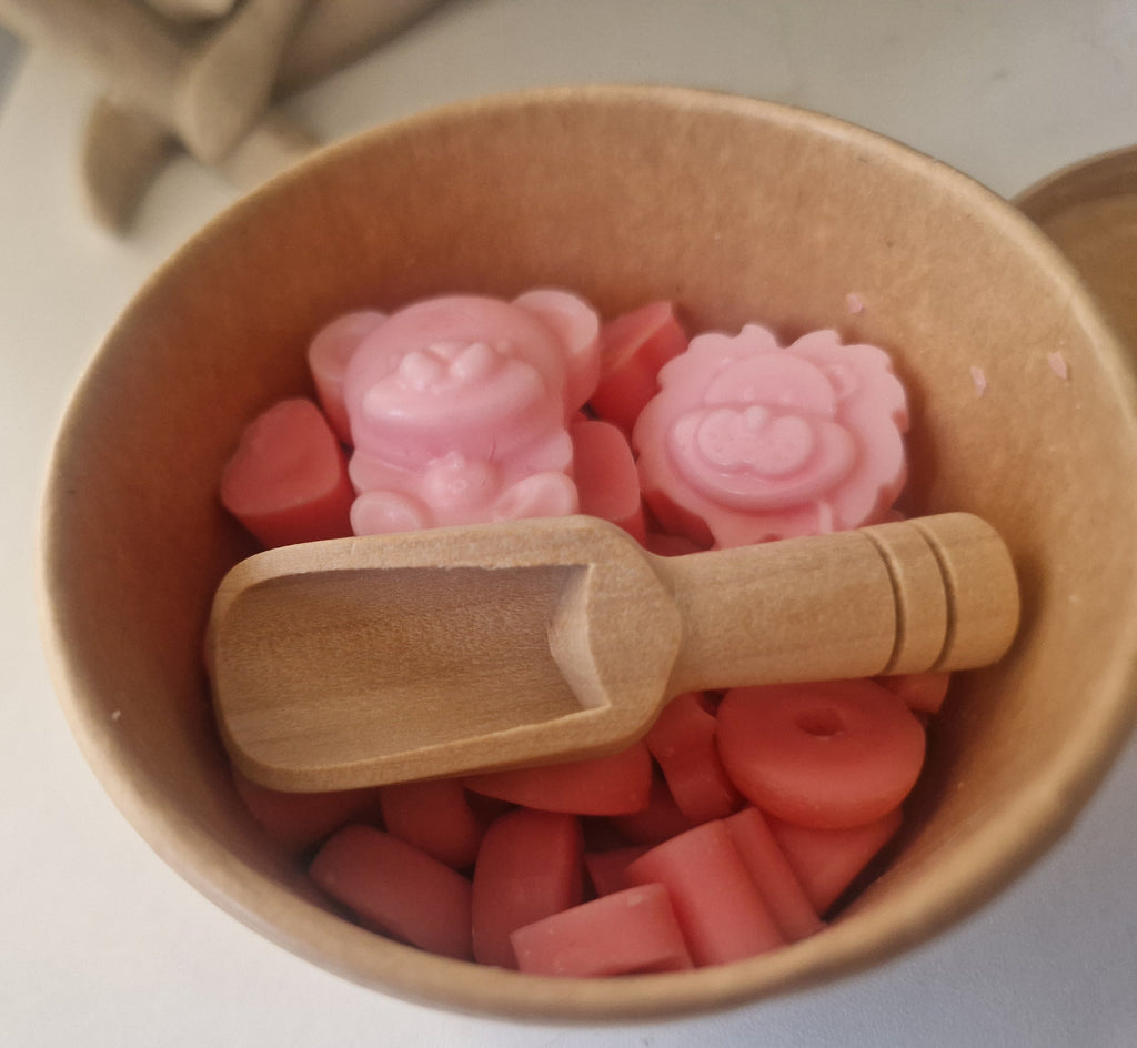 Strawberry scoopies with scoop