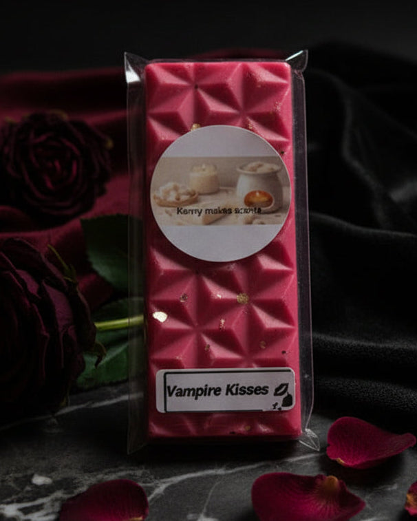 Vampire Kisses Snap Bar
