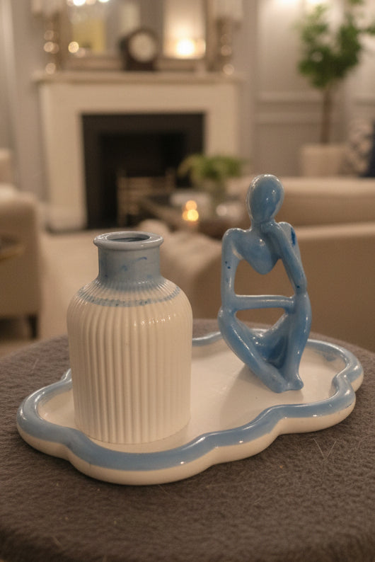 Trinket tray, vase & thinker figurine
