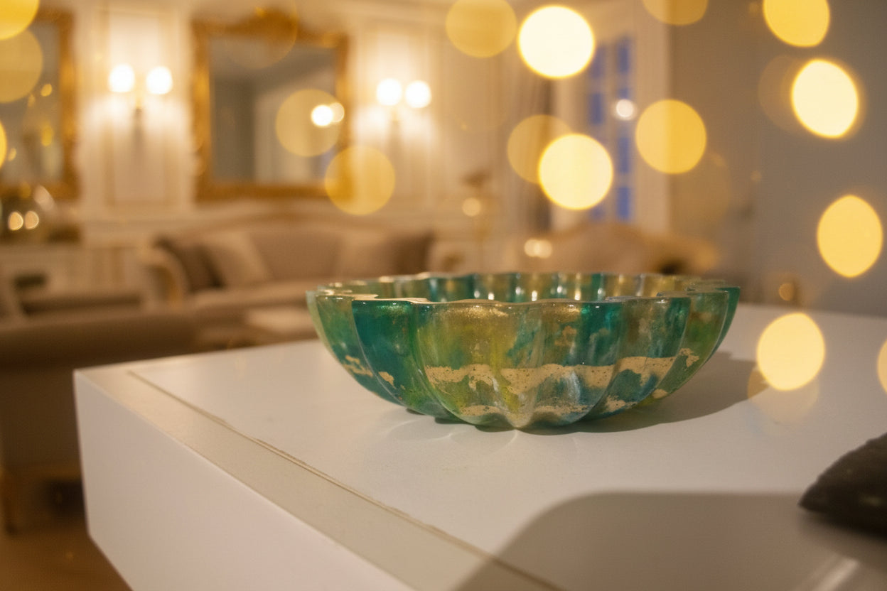 Stunning trinket bowl