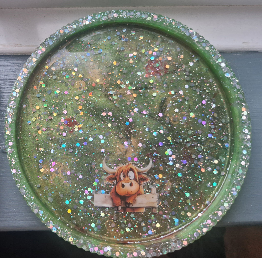 Large round ribbed tray