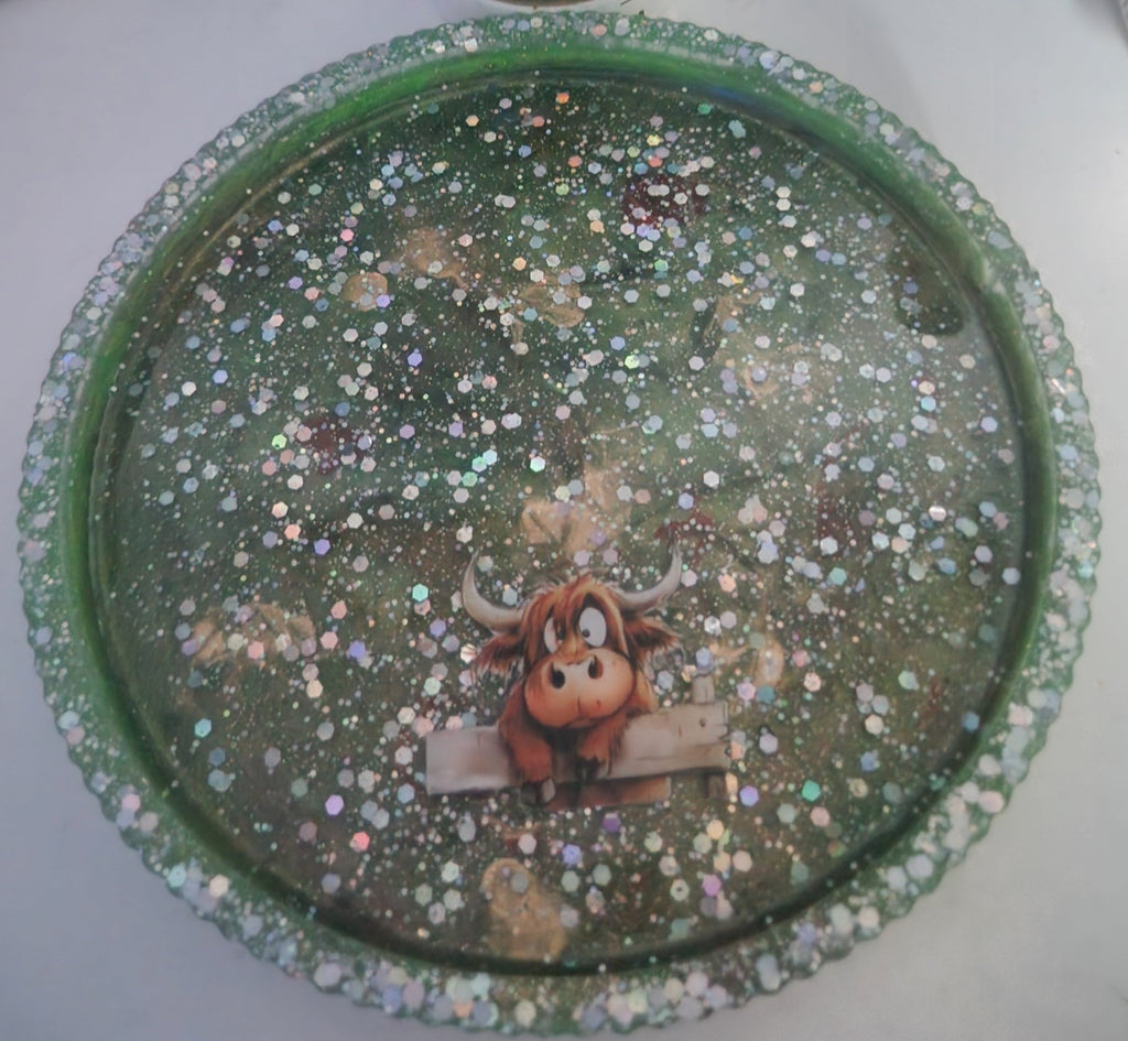 Large round ribbed tray