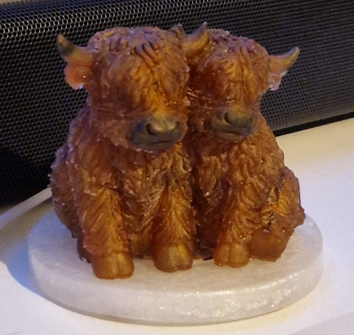 Snuggling usb Highland cows  lamp