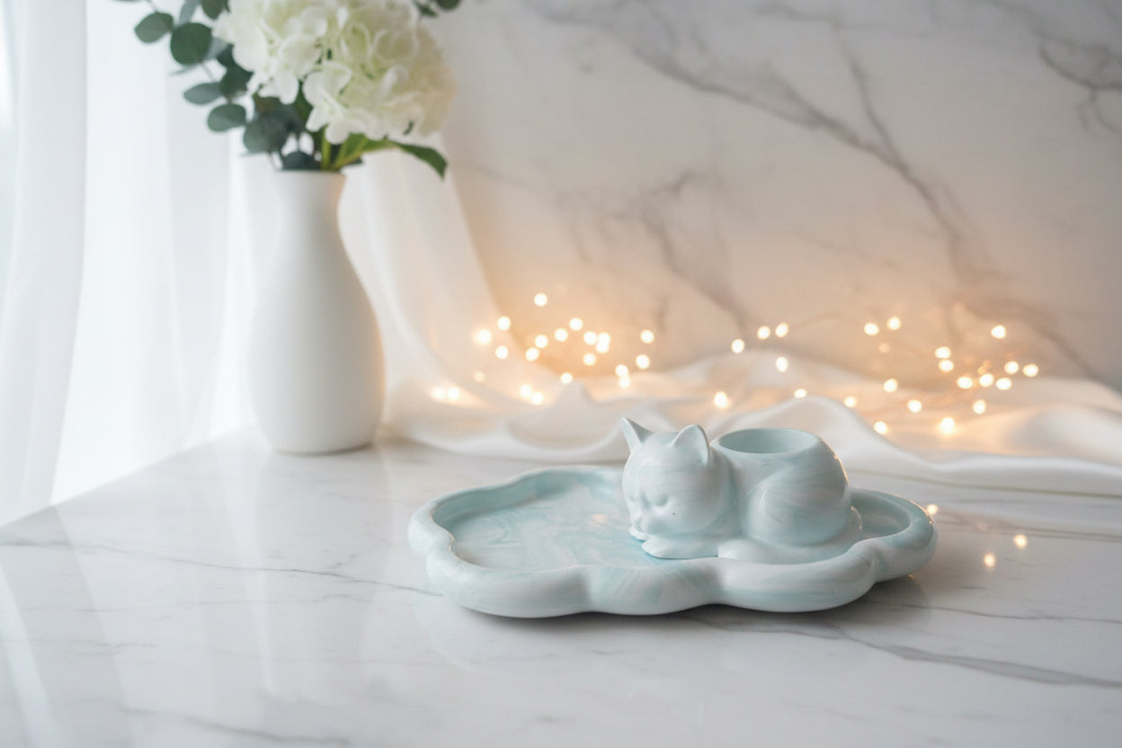 Cloud tray with matching cat tealight holder